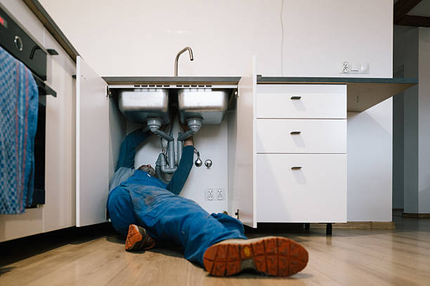 Professional Drain Cleaning technician working in Valhermoso Springs, AL